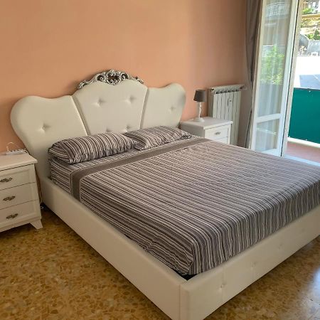 Appartamento Sandro By Portofinovacanze Rapallo Exteriör bild